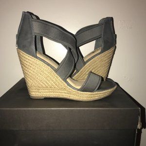 Used Kenneth Cole First Pick Grey Wedges, Size 7.5
